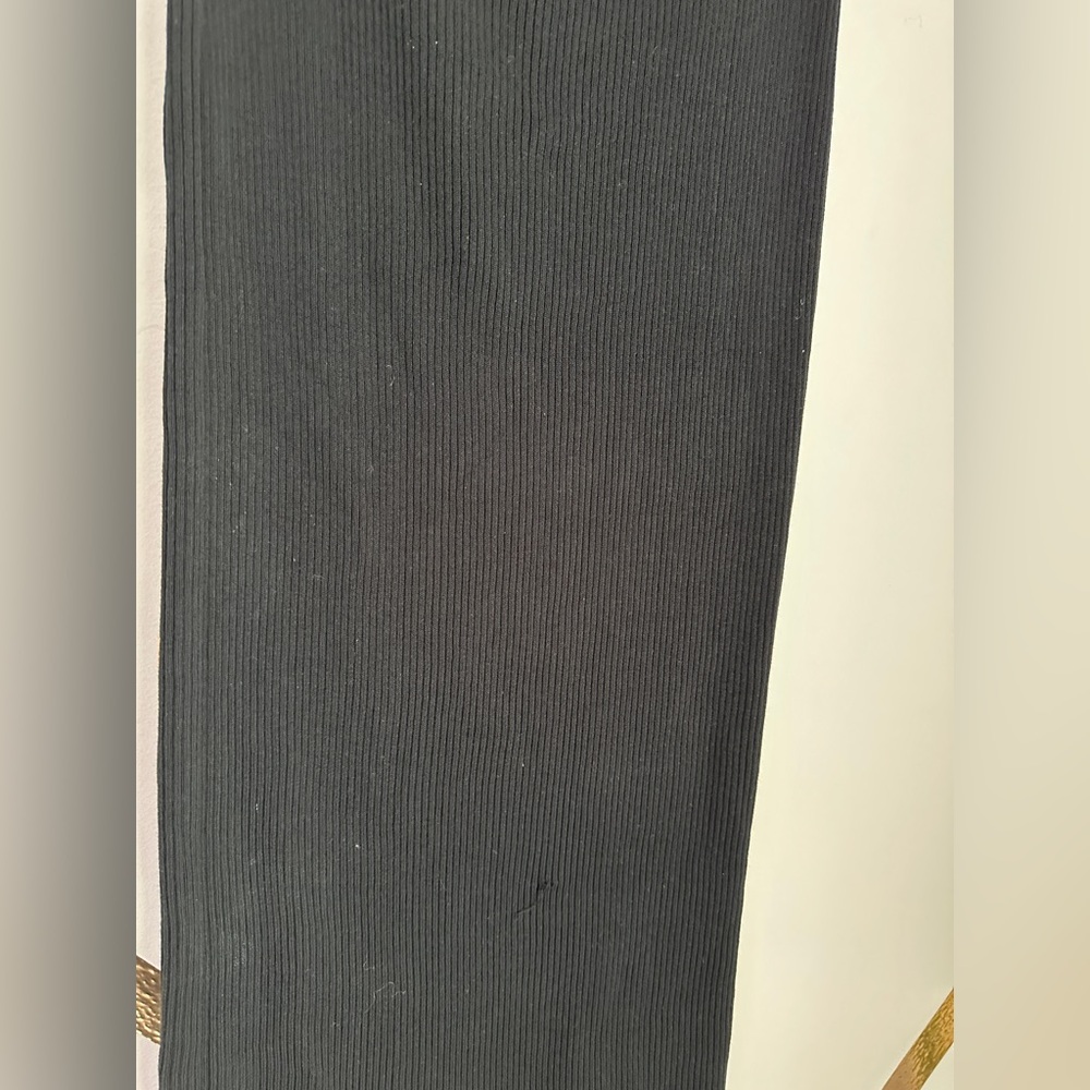 Black Ribbed Knit Skirt Peruvian Connection-new never worn - Picture 2 of 4